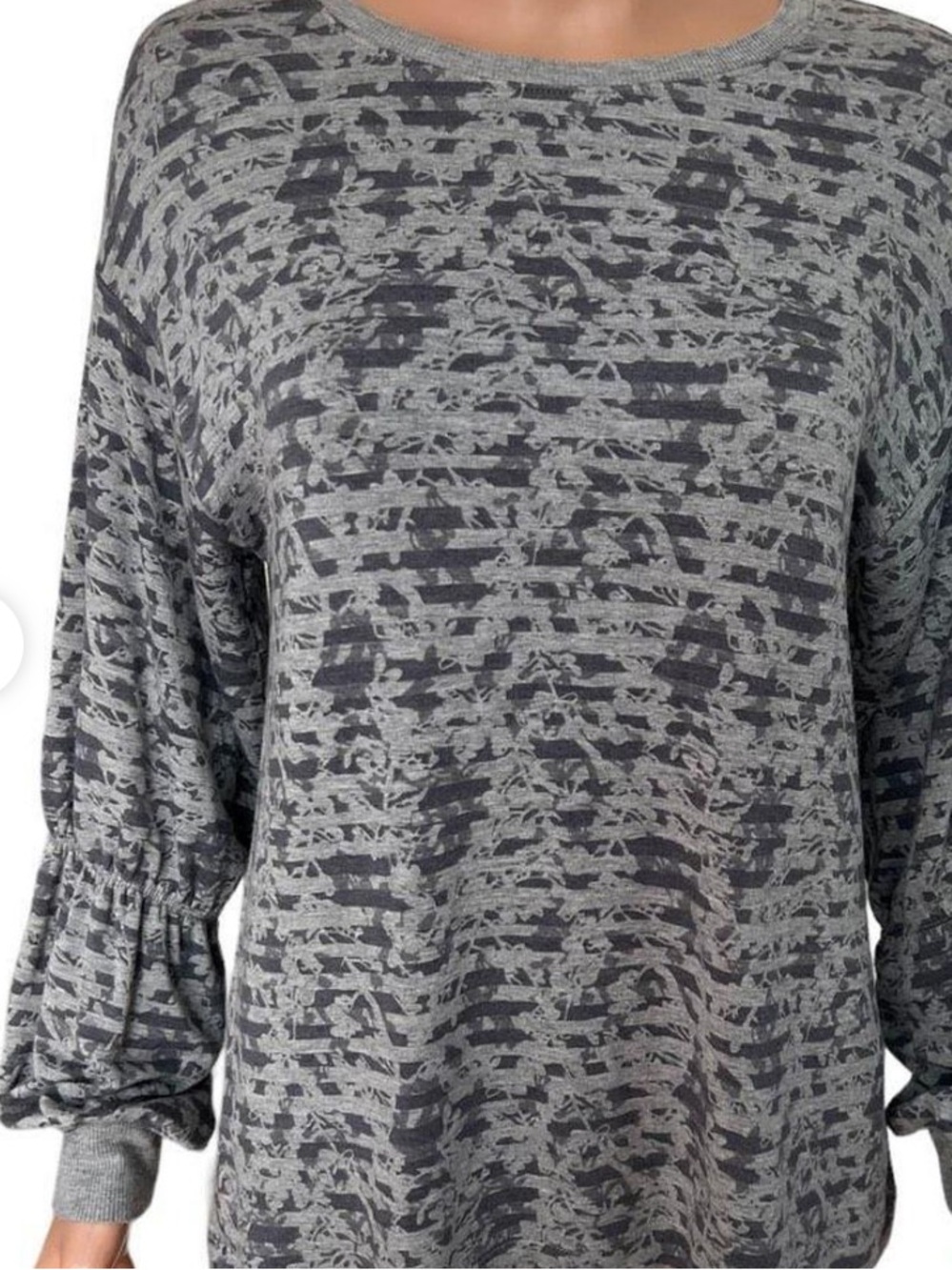 Lou & Grey Heathered Gray Patterned Balloon-Sleeve Sweatshirt